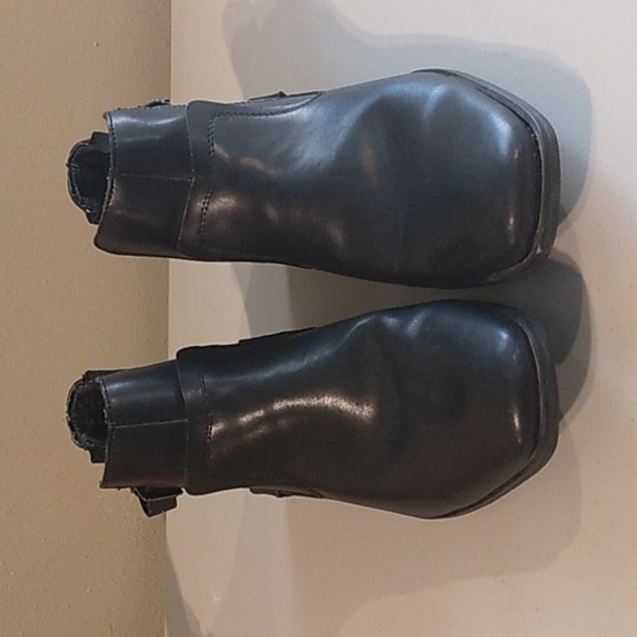 Vintage Guess Men's Square Tipped Black Ankle Boots - Picture 2 of 6